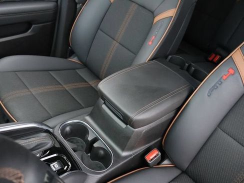 Used 2026 GMC Canyon AT4 AWD/4WD image 36