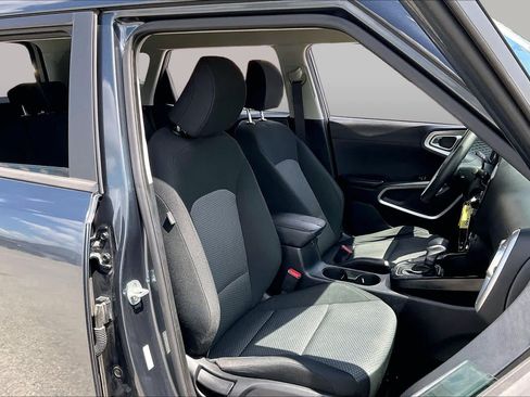Used 2020 Kia Soul LX FWD image 8