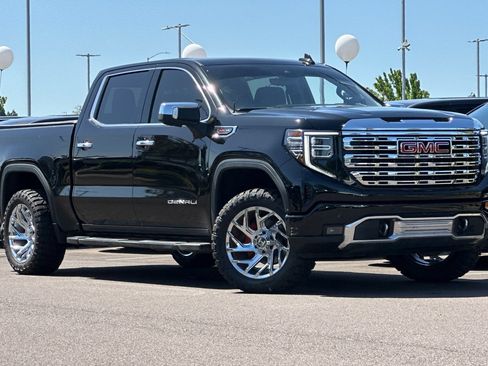 Used 2022 GMC Sierra 1500 Denali w/ Denali Reserve Package AWD/4WD image 2