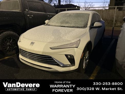 Used 2025 Buick Envista Preferred w/ Convenience I Package image 1