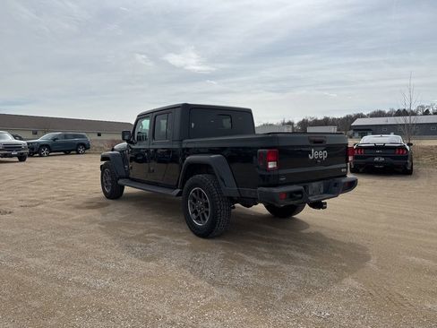 Used 2021 Jeep Gladiator Overland w/ Popular Equipment Package image 5