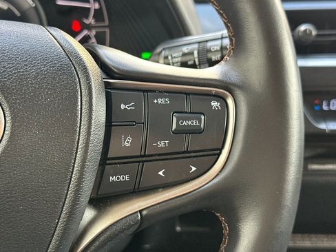Used 2022 Lexus UX 250h w/ Accessory Package (Z2) AWD/4WD image 28