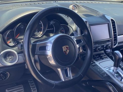 Used 2012 Porsche Cayenne Turbo AWD/4WD image 24