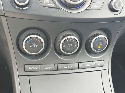 Used 2013 MAZDA MAZDA3 i Touring FWD image 23