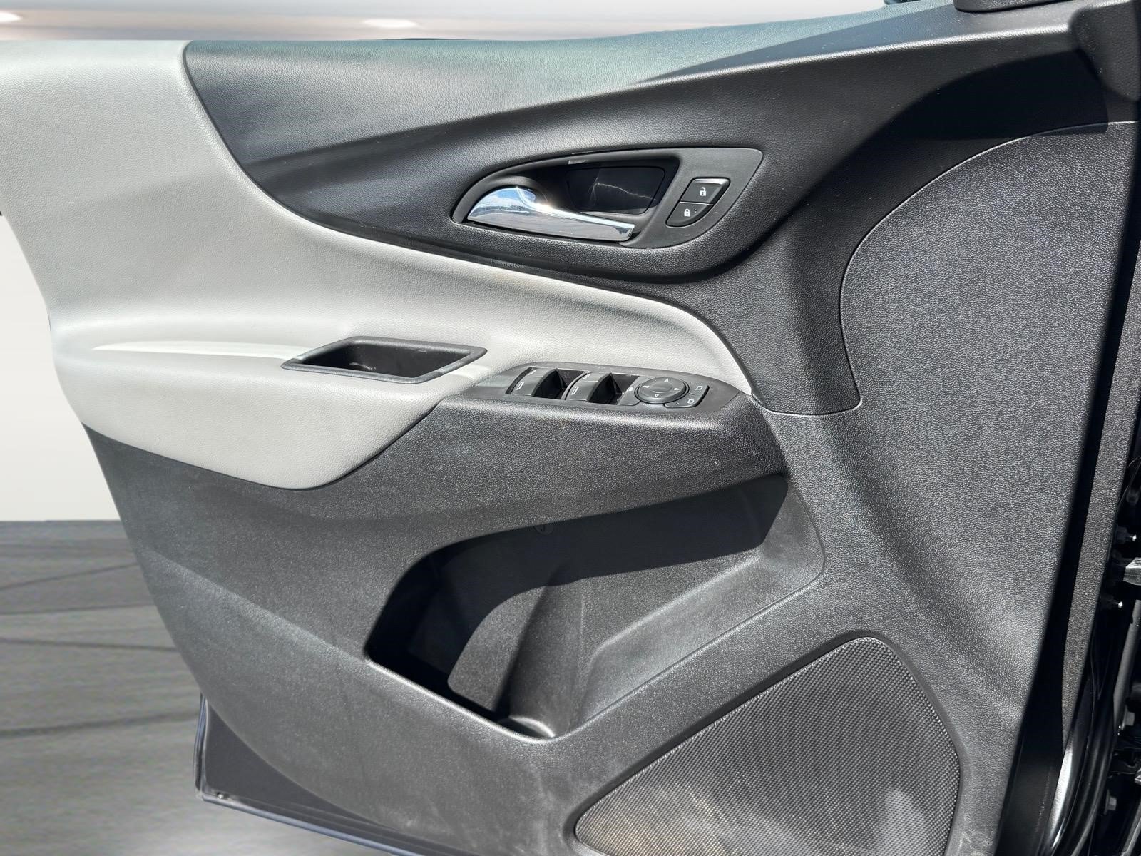 Used 2020 Chevrolet Equinox LT FWD image 17