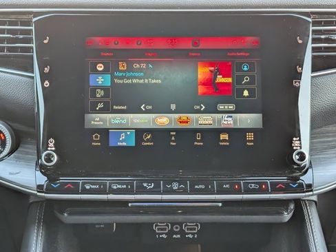 Used 2024 Jeep Wagoneer Series III image 17