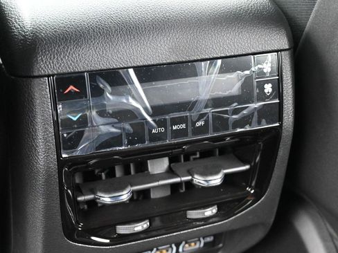 New 2025 Jeep Grand Cherokee L Altitude image 30