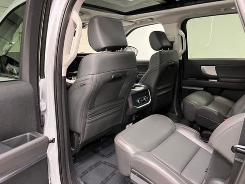 Used 2025 Ford Expedition Max Active AWD/4WD image 45