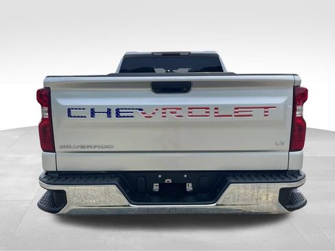 Used 2020 Chevrolet Silverado 1500 LT AWD/4WD image 11