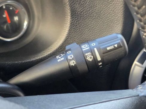 Used 2016 Jeep Wrangler Unlimited Rubicon w/ Connectivity Group AWD/4WD image 32