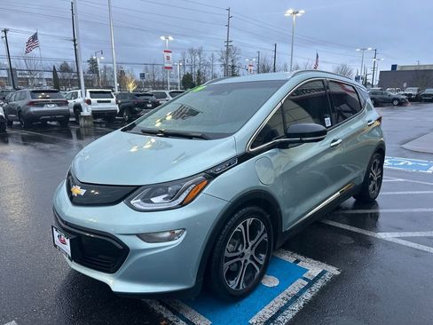 Used 2019 Chevrolet Bolt Premier w/ Infotainment Package image 7