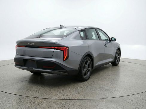 Used 2025 Kia K4 FWD image 9