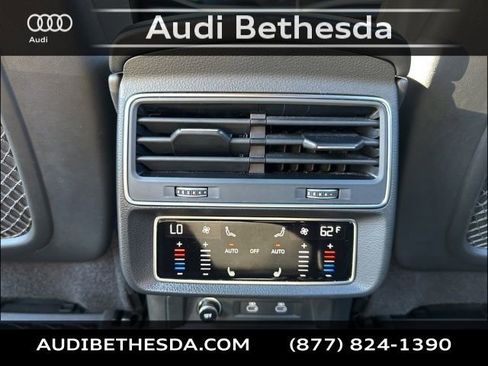 Used 2022 Audi Q8 Premium Plus image 26