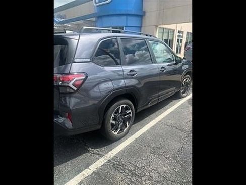 Used 2025 Subaru Forester Limited w/ Popular Package AWD/4WD image 9