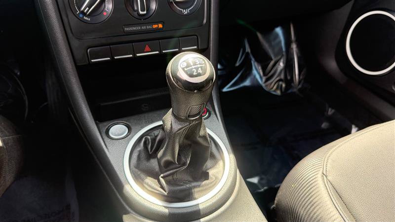 Used 2013 Volkswagen Beetle 2.5 FWD image 26