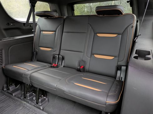 Used 2021 GMC Yukon XL AT4 w/ AT4 Premium Package image 16