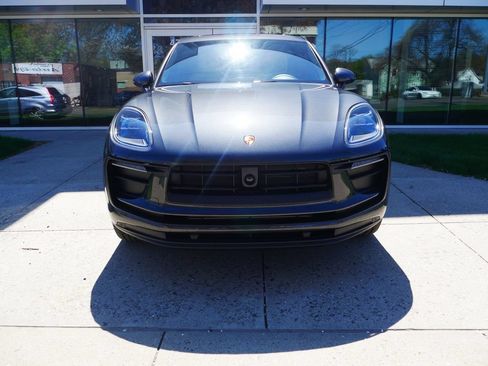New 2026 Porsche Macan AWD/4WD image 39