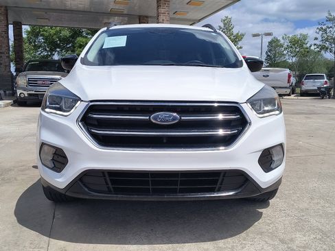 Used 2019 Ford Escape SE image 11