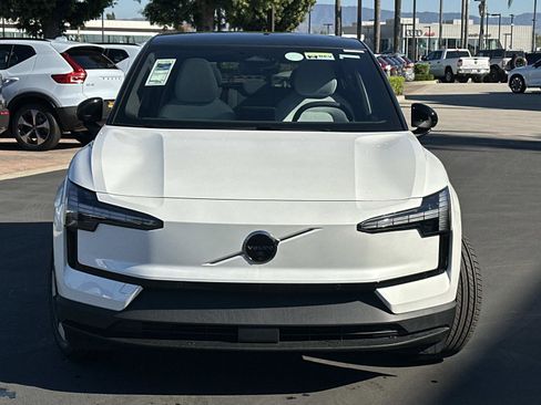 New 2025 Volvo EX30 Ultra w/ Protection Package Premier image 2