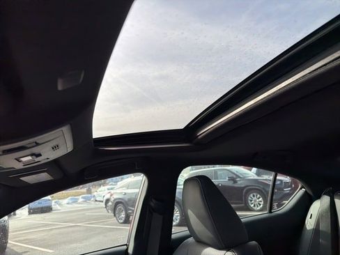 Used 2023 Lexus IS 350 F Sport image 11