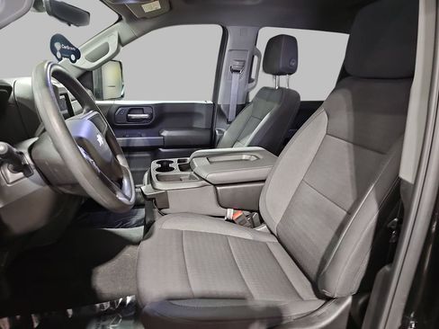 Used 2024 Chevrolet Silverado 2500 Custom w/ Custom Value Package image 18