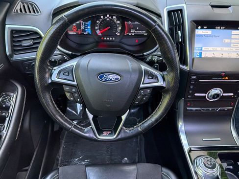 Used 2019 Ford Edge ST w/ Canadian Touring Package AWD/4WD image 14