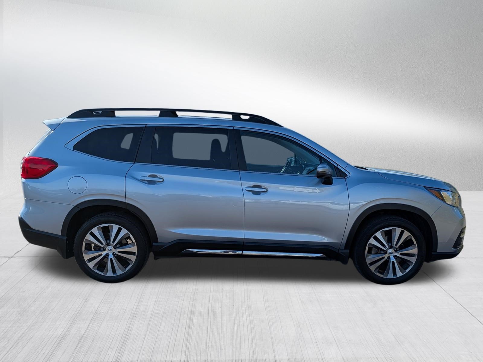 Used 2022 Subaru Ascent Limited w/ Technology Package AWD/4WD image 8