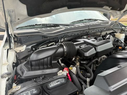 Used 2017 Ford F250 XL w/ Power Equipment Group AWD/4WD image 37