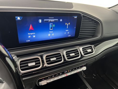 Certified 2026 Mercedes-Benz Maybach GLS 600 4MATIC image 30