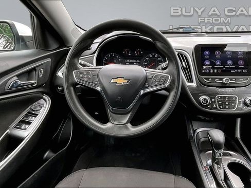 Used 2023 Chevrolet Malibu LT FWD image 5