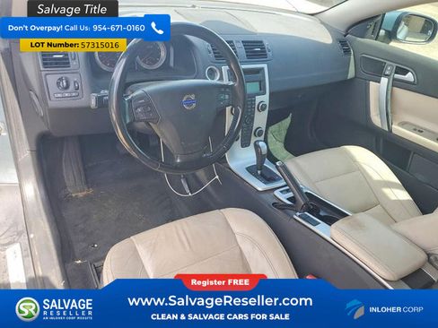 Used 2011 Volvo C70 T5 FWD image 11