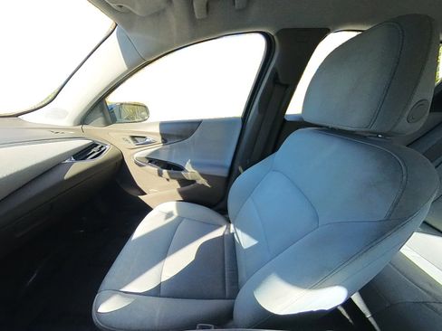 Used 2021 Chevrolet Malibu LT image 38