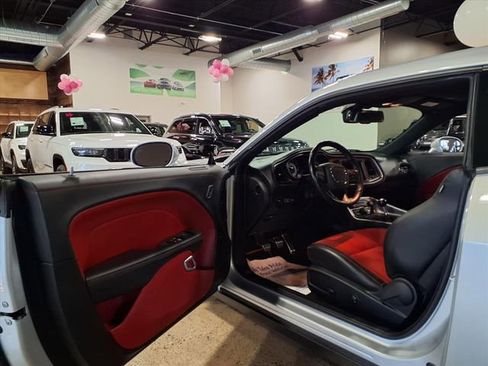 Used 2022 Dodge Challenger R/T Scat Pack w/ Shaker Package image 17