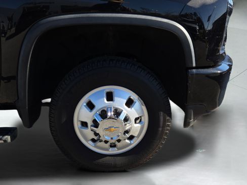 Used 2022 Chevrolet Silverado 3500 High Country image 33