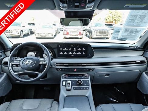 Certified 2025 Hyundai Palisade SEL FWD image 13