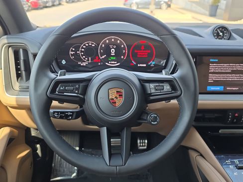 New 2026 Porsche Cayenne S image 14