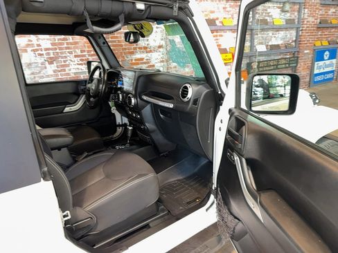 Used 2015 Jeep Wrangler Sahara w/ Connectivity Group image 55