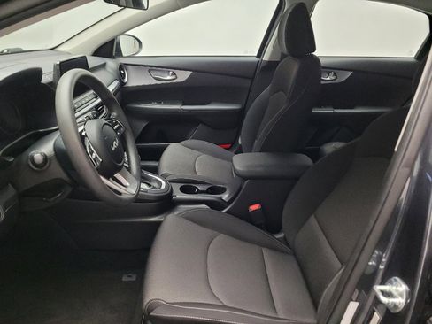 Used 2023 Kia Forte LXS FWD image 17