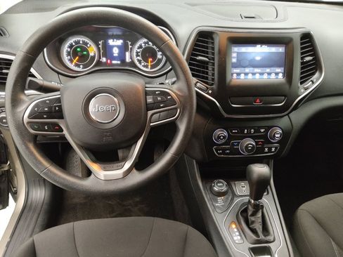 Used 2019 Jeep Cherokee Latitude w/ Popular Appearance Group image 22