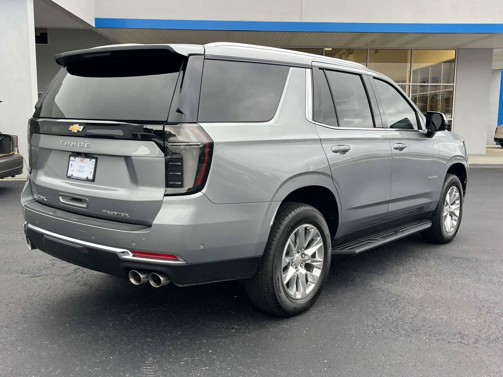 Certified 2025 Chevrolet Tahoe Premier w/ Sun And Tow Package AWD/4WD image 3