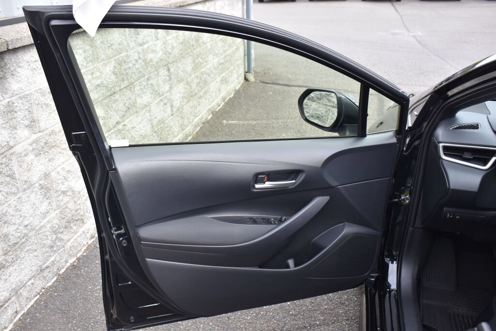 Used 2026 Toyota Corolla SE FWD image 17