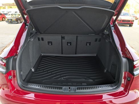 New 2026 Porsche Macan image 23
