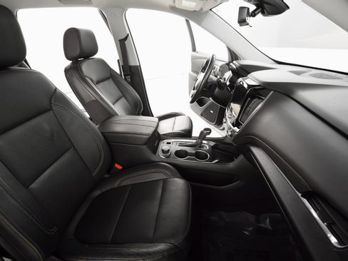 Used 2020 Chevrolet Traverse Premier image 22