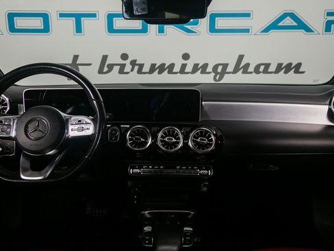 Used 2019 Mercedes-Benz A 220 4MATIC w/ AMG Line image 10