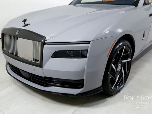 New 2025 Rolls-Royce Spectre Black Badge w/ Spectre Enhancement Package image 37