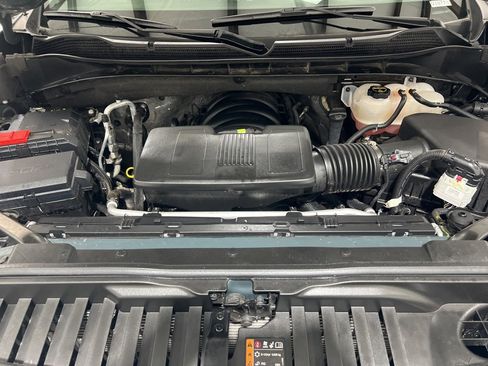 Used 2025 Chevrolet Silverado 1500 LT Trail Boss w/ Convenience Package II image 28