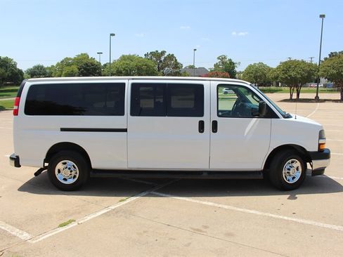 Used 2020 Chevrolet Express 3500 LT w/ LT Preferred Equipment Group RWD image 6