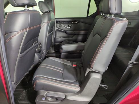 Used 2024 Honda Pilot TrailSport image 24