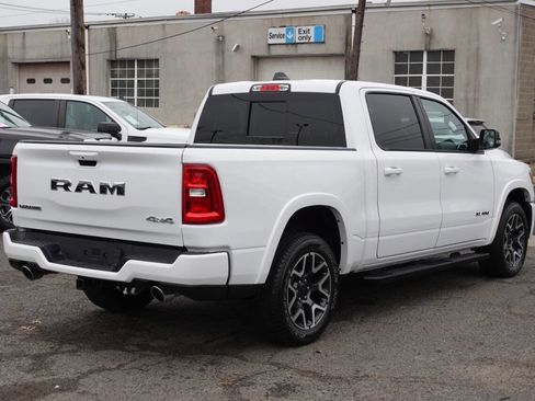 Used 2025 RAM 1500 Laramie w/ Sport Appearance Package AWD/4WD image 4