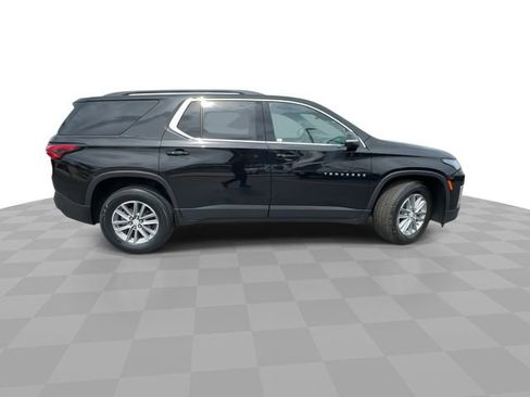 Certified 2023 Chevrolet Traverse LT FWD image 9